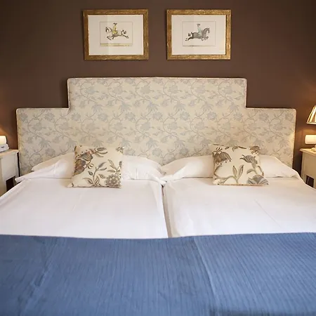 Hotell Bellas Artes Catedral 4*