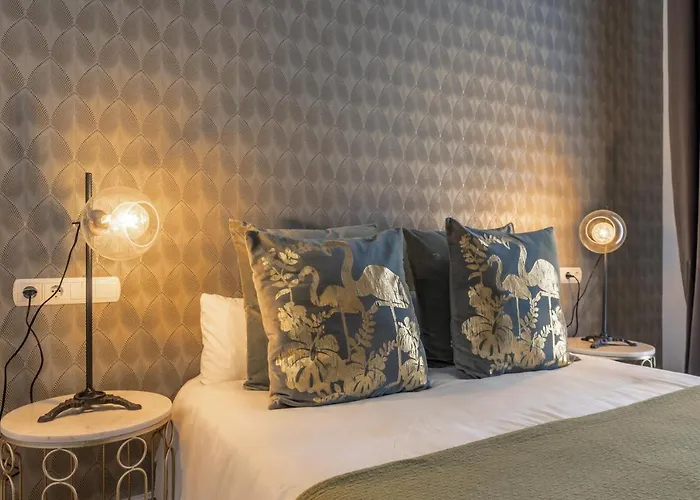 Hotell Bellas Artes Catedral 4*