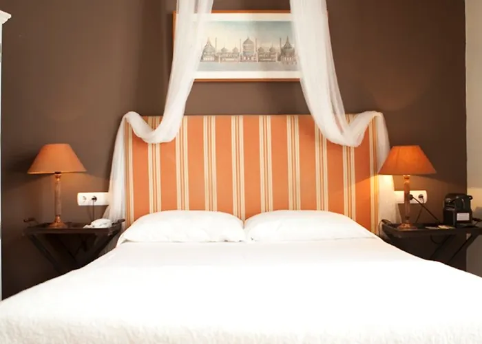 Hotell Bellas Artes Catedral 4*