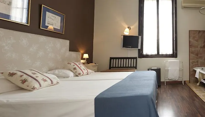 ホテル Bellas Artes Catedral